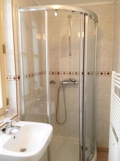 Bed & Breakfast Old 3*